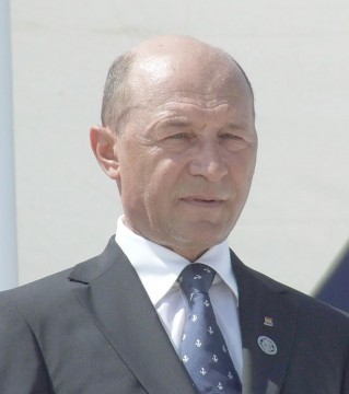 Meleşcanu: Băsescu, primul preşedinte de după '89 care a cerut liste cu ofiţerii acoperiţi. Prin declaraţiile lui a încălcat legea